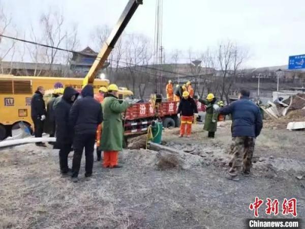 山西孝盗采煤矿引发透水事故 21人被困